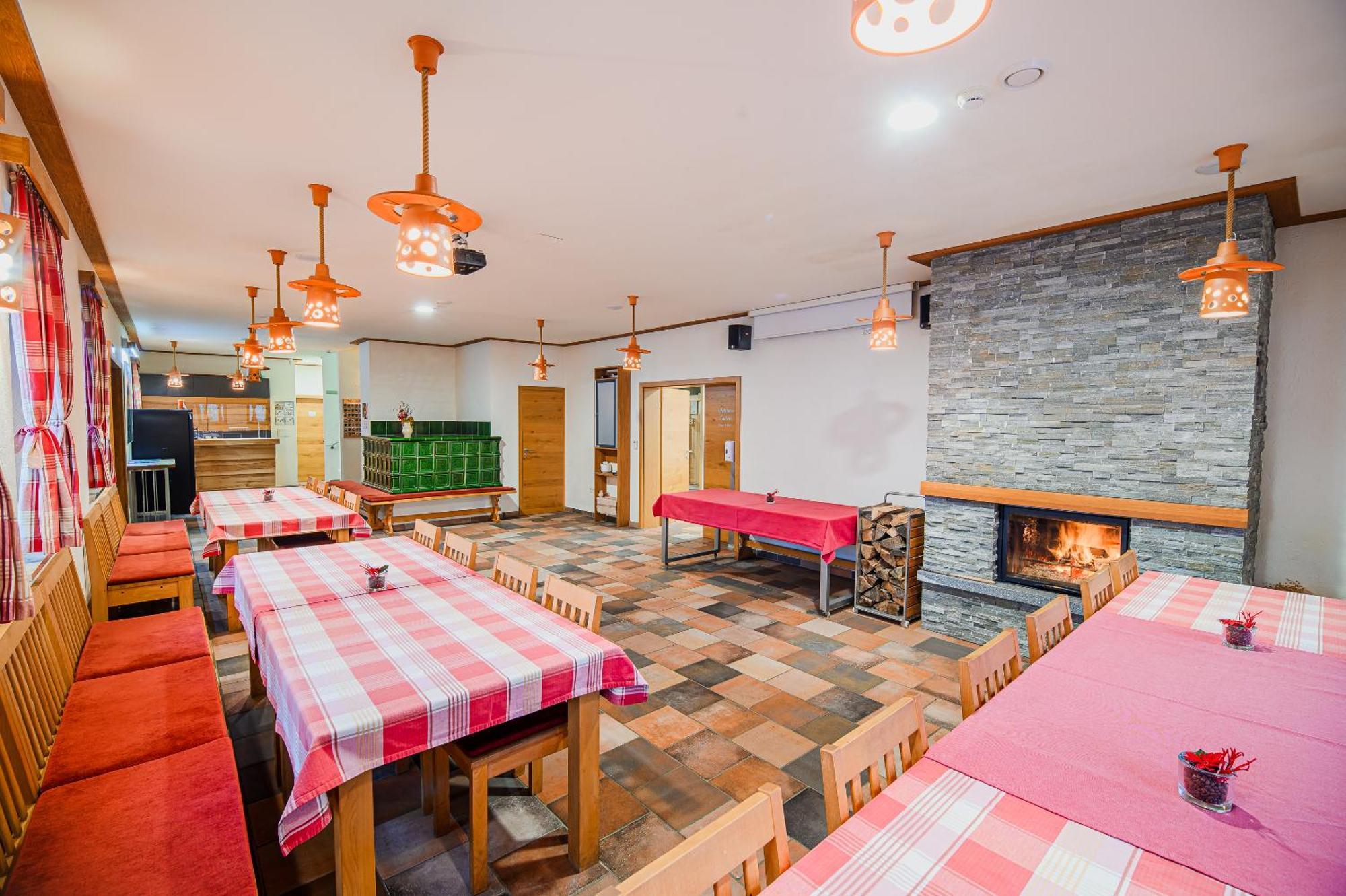 Apartments Maleric With Indoor Pool And Wellness Dragatuš Exterior foto