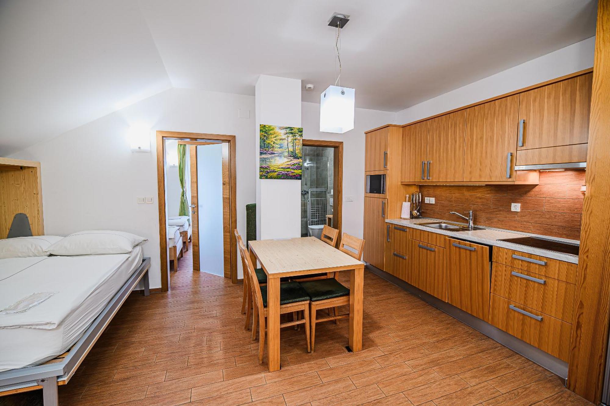 Apartments Maleric With Indoor Pool And Wellness Dragatuš Cameră foto
