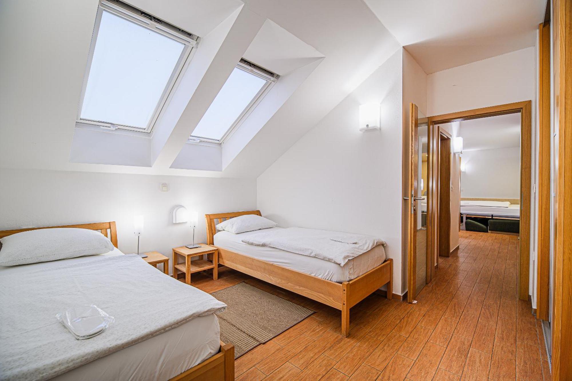 Apartments Maleric With Indoor Pool And Wellness Dragatuš Cameră foto