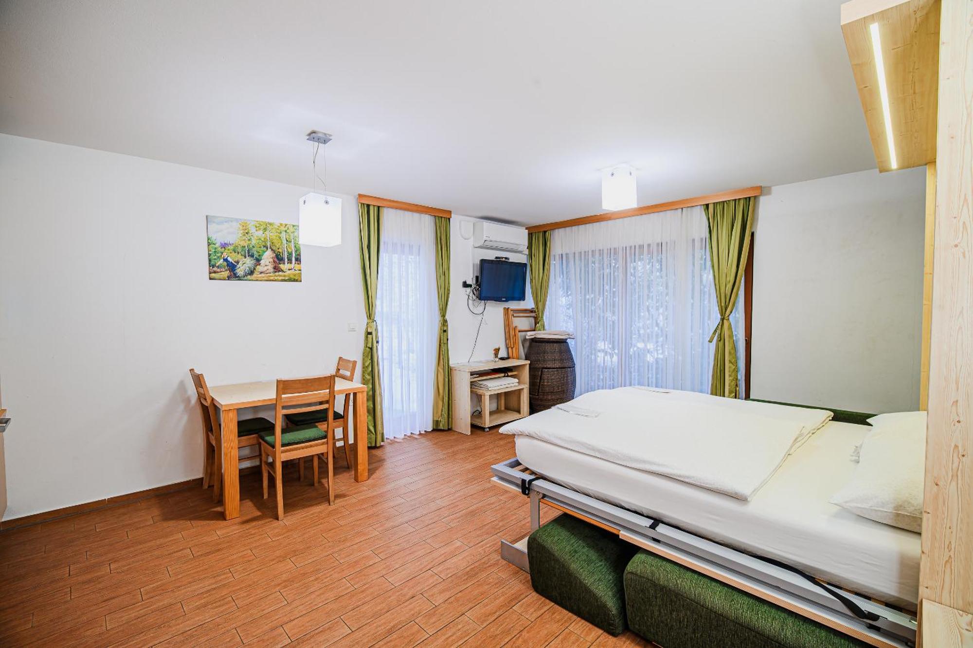 Apartments Maleric With Indoor Pool And Wellness Dragatuš Cameră foto