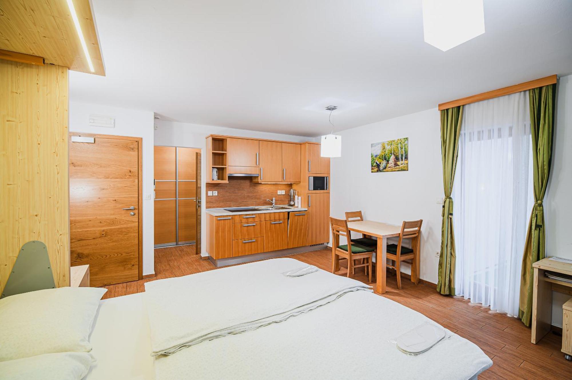 Apartments Maleric With Indoor Pool And Wellness Dragatuš Cameră foto